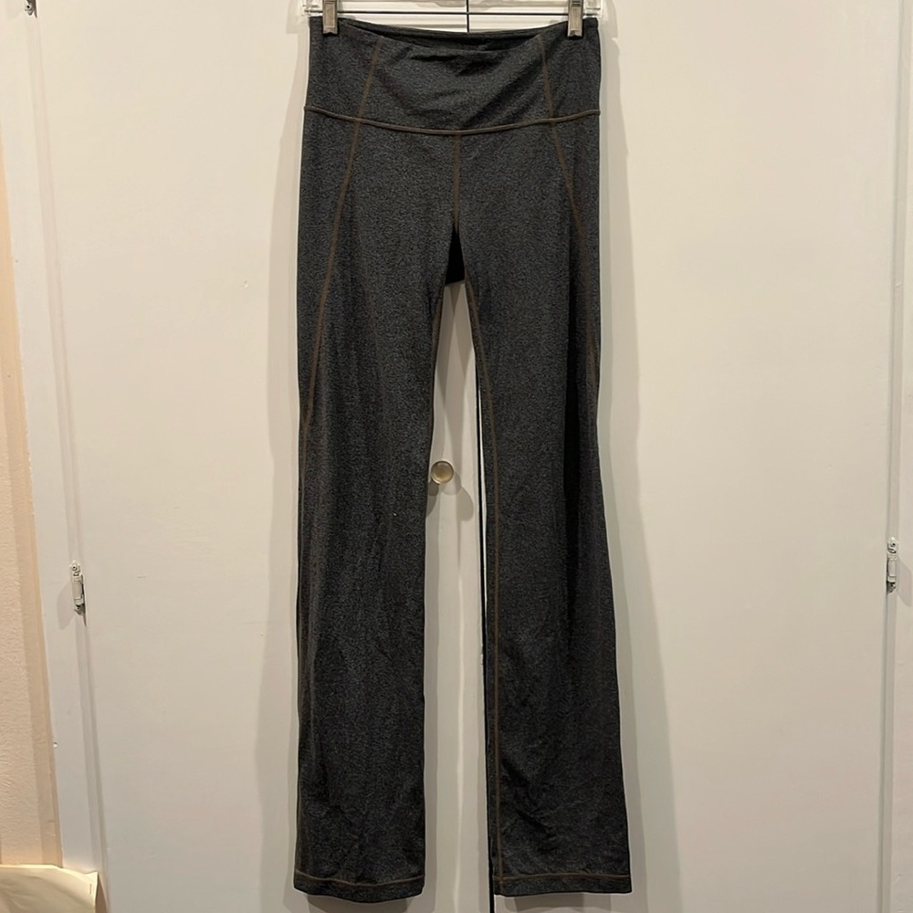 Athleta Gray Revelation Flare Yoga Pants Size MEDIUM TALL